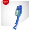 Colgate Extra Clean közepes fogkefe 2 db termékhez kapcsolódó kép